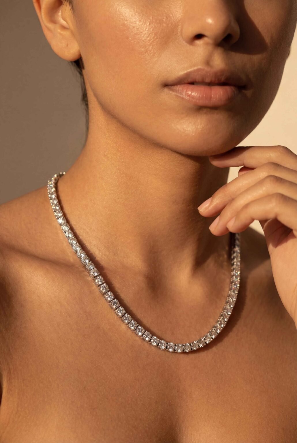 Colar em ouro branco 18k com Diamantes redondos